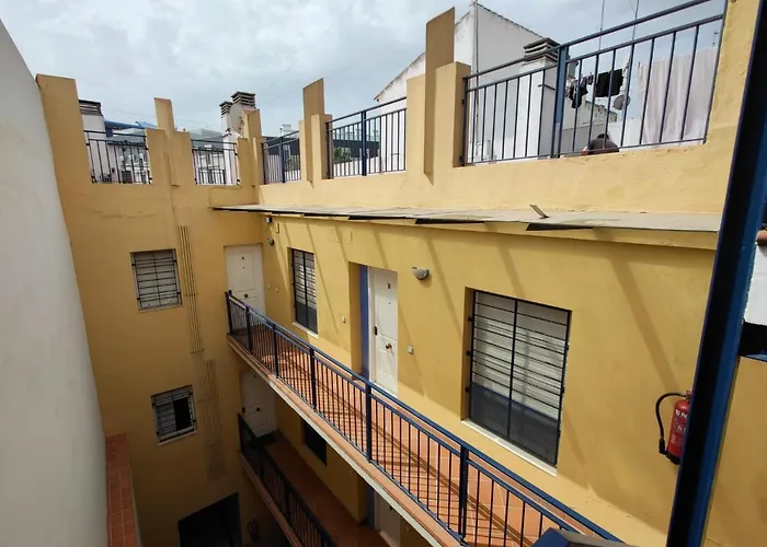 Dos En San Bernardo Appartement Sevilla